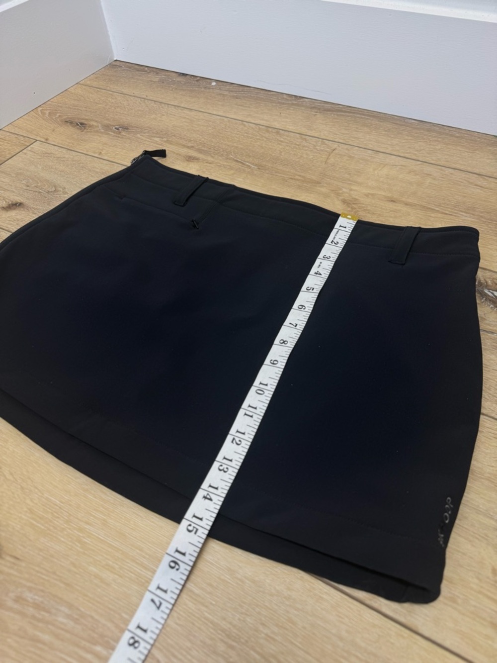 SKHoop Women’s Black Ski Skirt Athletic Size Medium EUC! - Picture 11 of 12